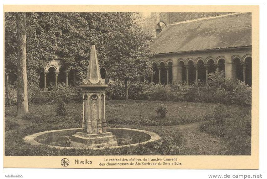 Nivelles Le Restant Des Cloîtres De L'ancient Couvent Des Chanoinesses Ed. Papeterie Godeau, Grand'Place Nivelles - Nivelles