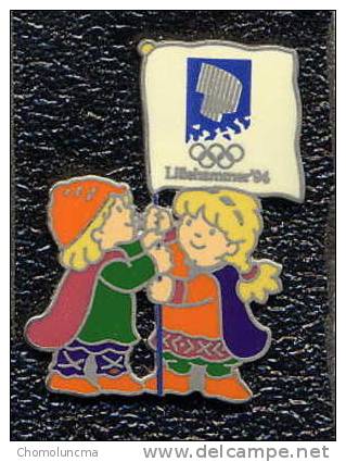 Jeux Olympiques De Lillehammer 1994 Mascotte Haakon Et Kristin Mascot Olympics Winter Games Olympische Winterspiele - Jeux Olympiques