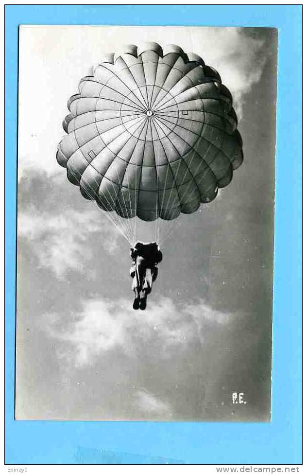 B - AVIATION - PARACHUTISME - PARACHUTE - Carte Parti De PAU En 1962 - Parachutting