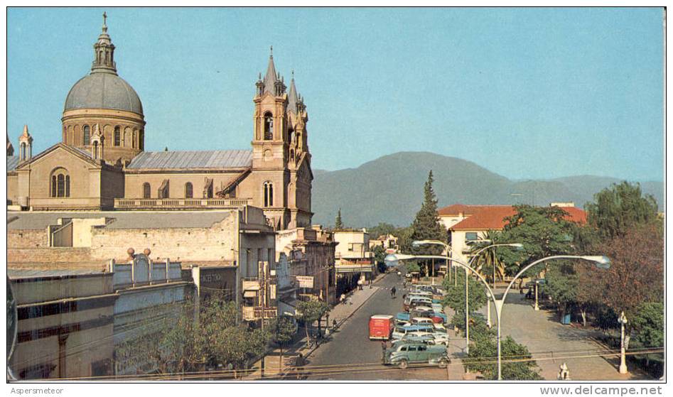 ARGENTINA, LA RIOJA - CATEDRAL Y PLAZA CPSM POSTAL CUAC - Argentina