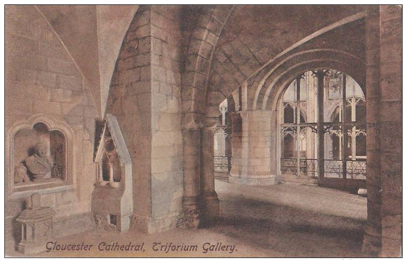 TRIFORIUM GALLERY GLOUCESTER CATHEDRAL (GLO3315) FRITH CARD - Gloucester