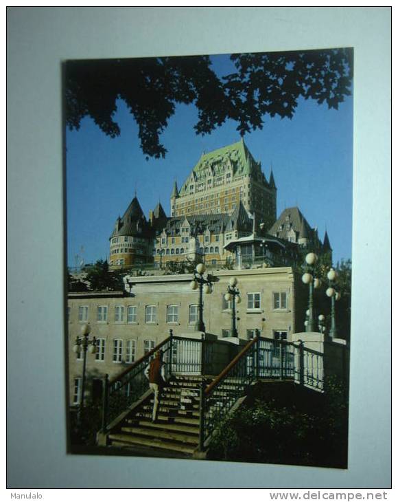 Québec,qc - Le Château Frontenac Vu De La Passerelle De La Porte Prescott - Québec - Château Frontenac