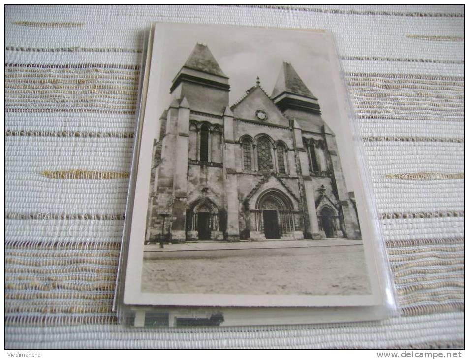 76 - GOURNAY EN BRAY - CARTE PHOTO CPA - BON ETAT VIERGE - Gournay-en-Bray