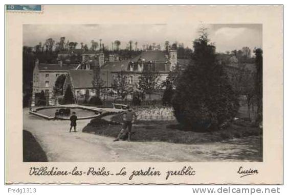 Villedieu Les Poeles - Jardin Public - Villedieu