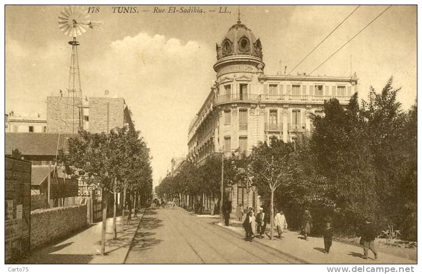 Architecture - Eolienne - Energie - Châteaux D'eau & éoliennes