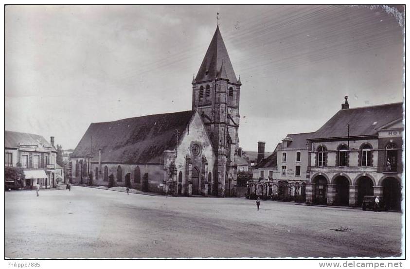 Longny-au-Perche - L'Eglise Et La Place - 1950 - Longny Au Perche