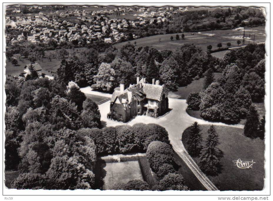 SELONCOURT.- Vue Aérienne .- Le Château .- Soldée - Autres & Non Classés