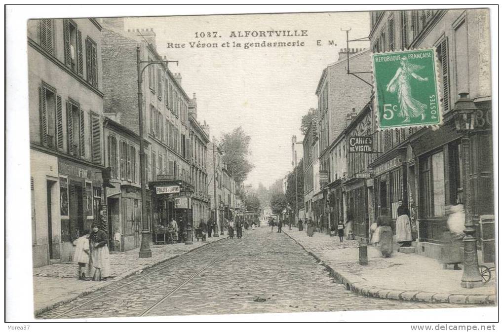 ALFORTVILLE  Rue Veron Et La Gendarmerie - Alfortville