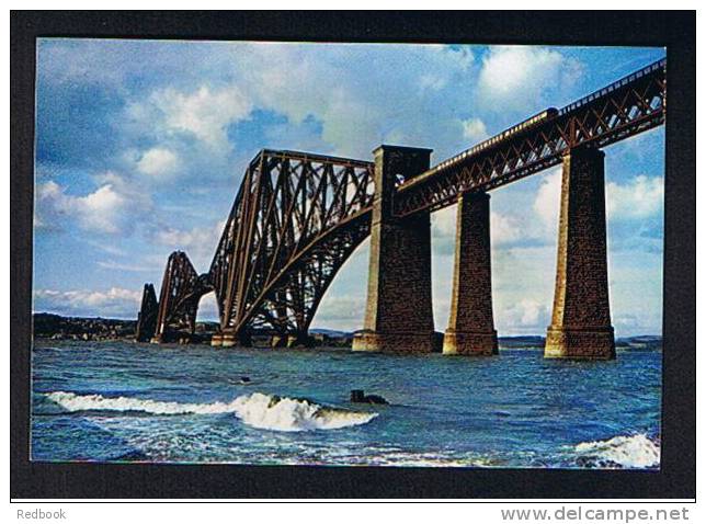 Postcard Railway Train Crossing The Forth Bridge Scotland -  Ref 360 - West Lothian