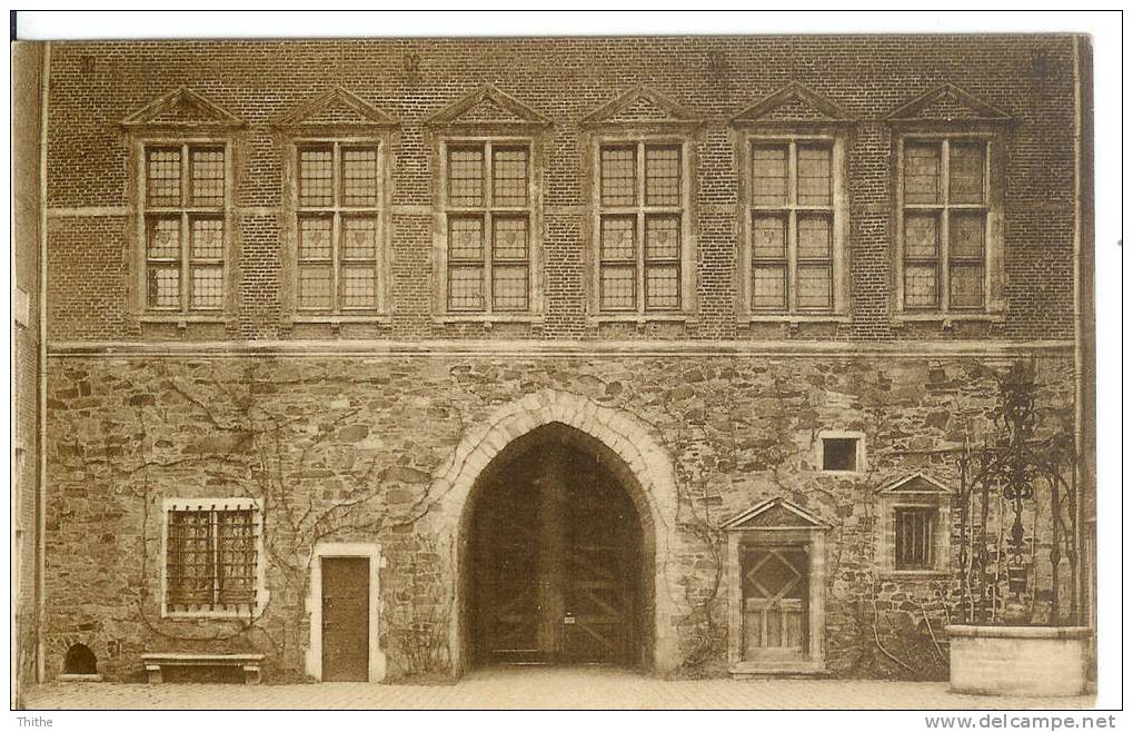 Kasteel Van GAESBEEK - Zandsteengrondmuren Van Het Oud Kasteel - Soubassements De Grès De L'ancien Château - Lennik