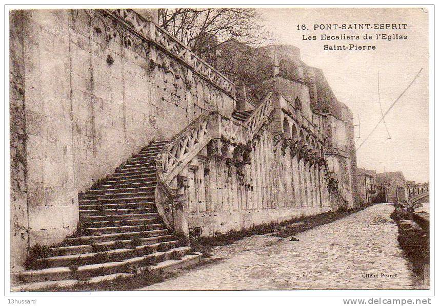 Carte Postale Ancienne Pont Saint Esprit - Les Escaliers De L'Eglise Saint Pierre - Pont-Saint-Esprit