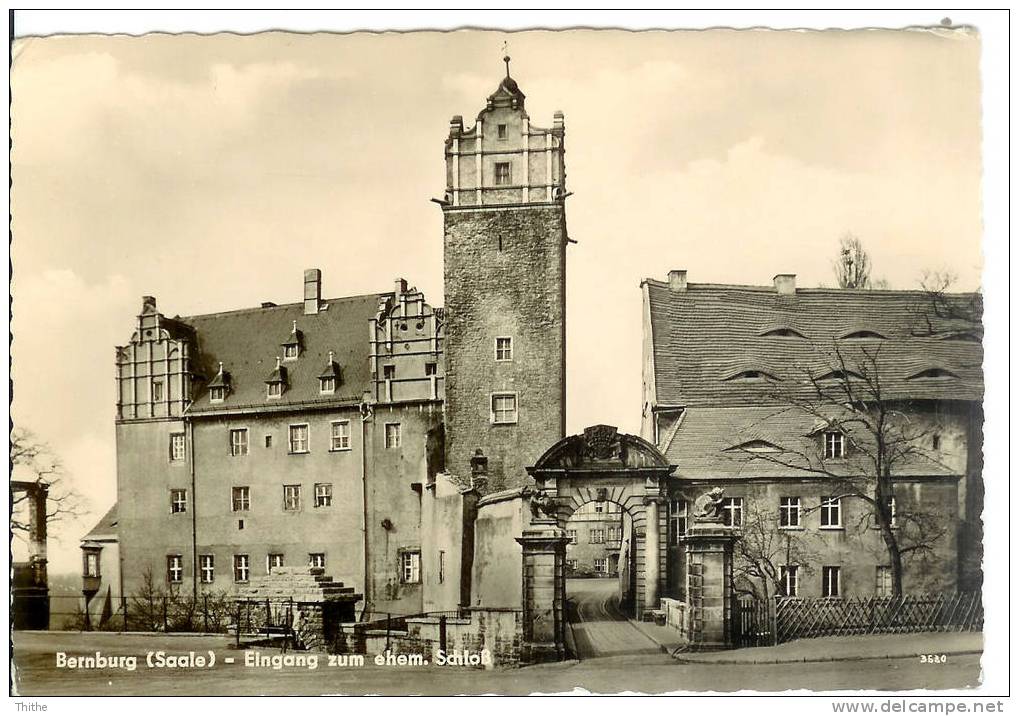 Bernburg (Saale) - Eingang Zum Ehem -Schloß - Bernburg (Saale)