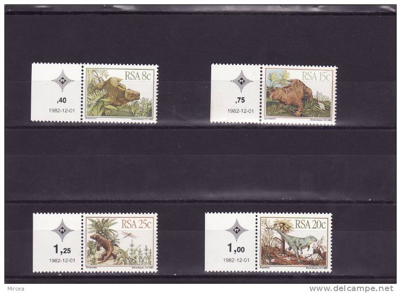 B2442 - Afrique Du Sud 1982 - Michel 622/5 Neufs** - Unused Stamps