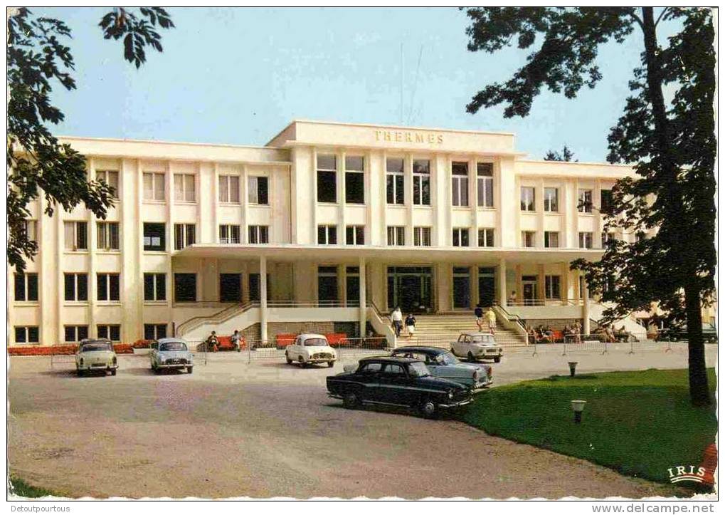 DIVONNE LES BAINS Les Thermes ( Belles Voitures Des Années 60 Aronde Dauphine Renault ) - Divonne Les Bains