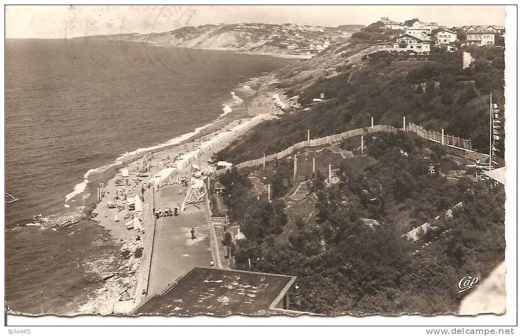 GUETHARY-vue Générale, La Plage Et Le Golf Miniature - Guethary