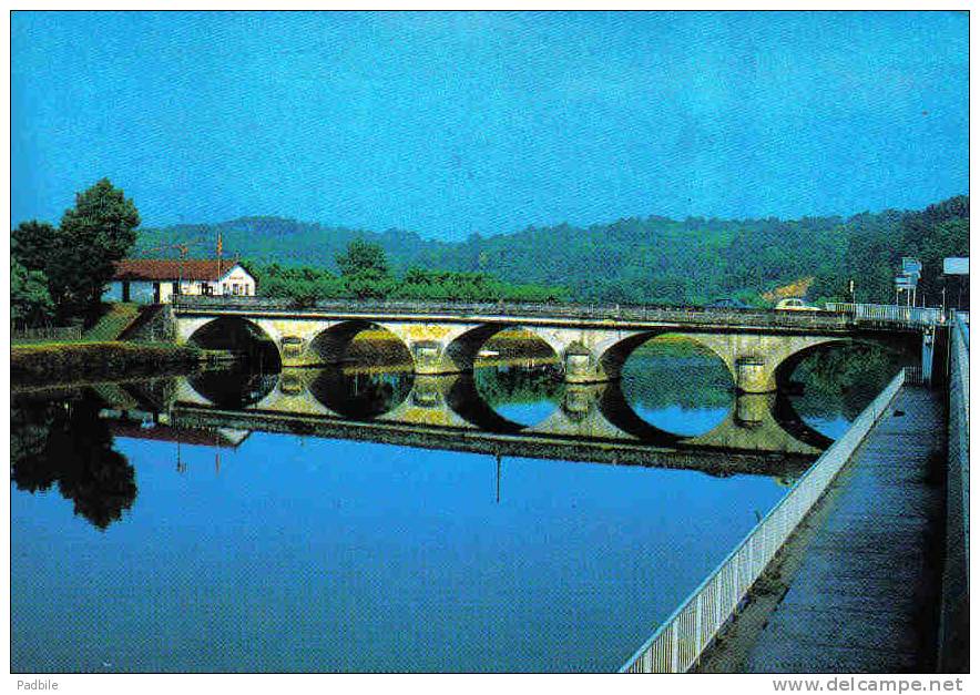 Carte Postale 24. Mussidan  Le Pont Sur L'Isle   Trés  Beau Plan - Mussidan