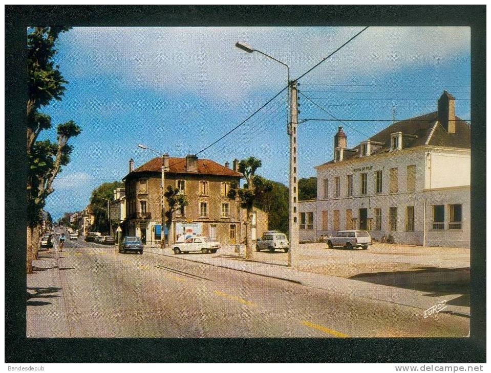 CPSM - Jarny (54) - Place De L' Hôtel De Ville ( Automobile Peugeot 404 Break Renault R4 ... EUROPE PIERRON) - Jarny