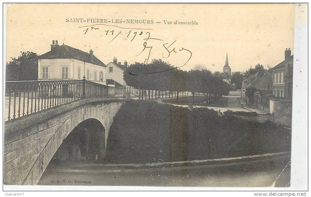 Saint-Pierre-lès-Nemours : Vue De La Place Du Pont En 1907(animée). - Saint Pierre Les Nemours