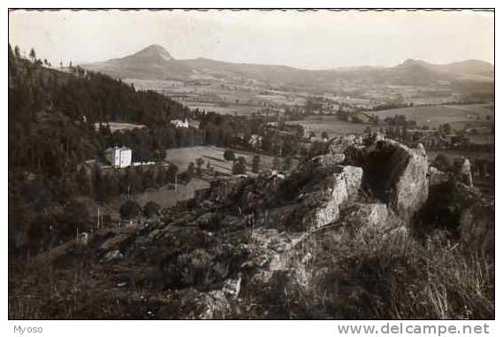 43 YSSINGEAUX Paysage Sur Montbarnier Et Les Sucs - Yssingeaux