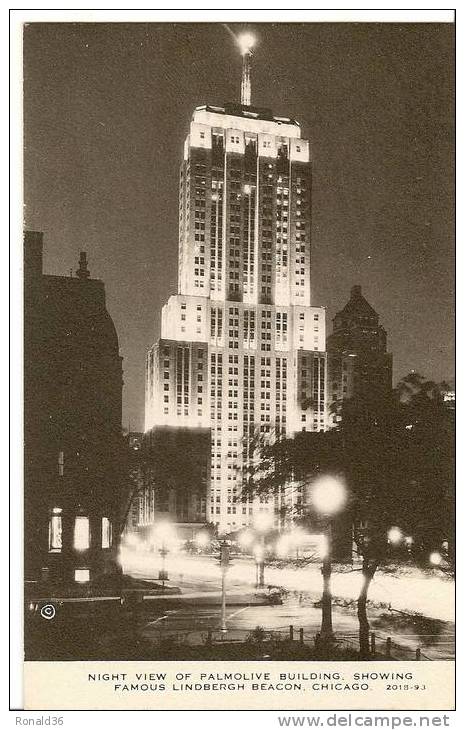 Cp U S A Illinois CHICAGO Night View Of Palmolive Building Showing Famous Lindbergh Beacon - Andere & Zonder Classificatie