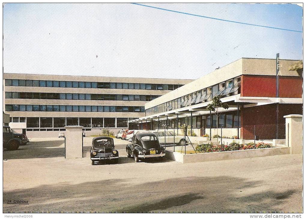 Cpsm Crepieux La Pape , Centre De Formation, Voiture Ancienne 01 Ain - Non Classés