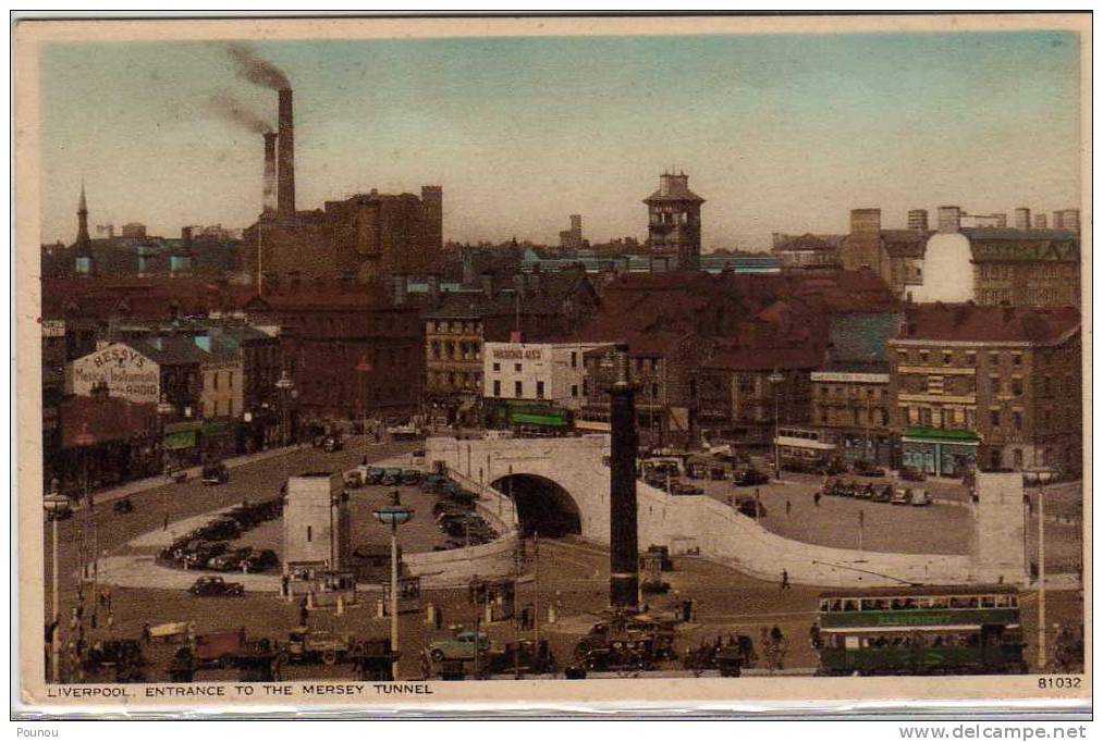 - LIVERPOOL - ENTRANCE TO THE MERSEY TUNNEL - BUS - AUTO - Liverpool