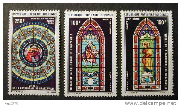 CONGO 1970 VIDRIERAS DE LA CATEDRAL DE BRAZZAVILLE  YVERT Av 105/107 - Verres & Vitraux