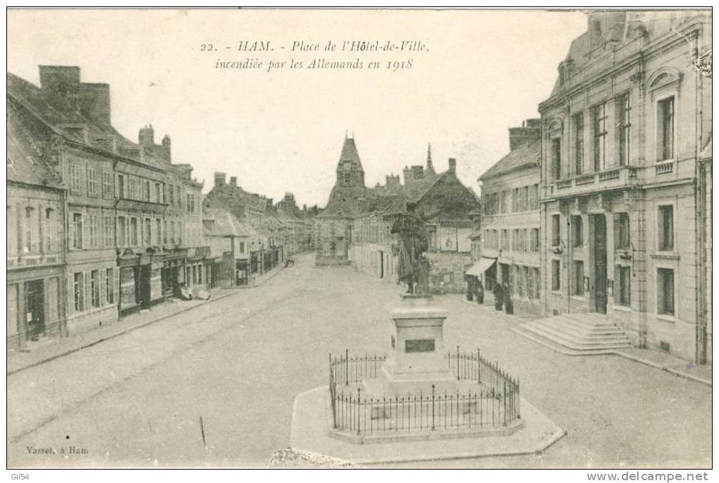 HAM -- Place De L'hôtel De Ville Incendié Par Les Allemands En 1918  -  Mh87 - Ham