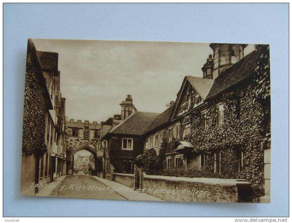 Salisbury. --  High Street Gate And Matron´s College. - Salisbury