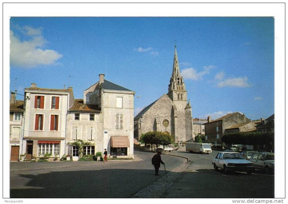 CPM De La Mothe Saint Heray   Le Centre Et L'église - La Mothe Saint Heray