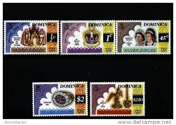 DOMINICA - 1977  SILVER JUBILEE    SET MINT NH - Dominica (1978-...)