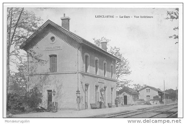 86 )) LENCLOITRE , LA GARE, Vue Intérieure, - Lencloitre