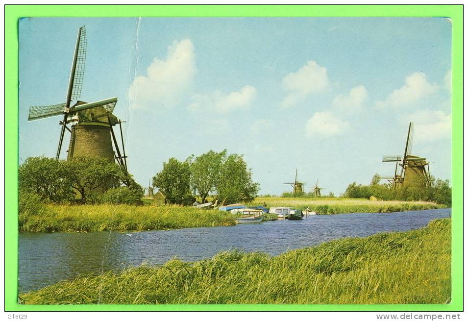 KINDERDIJK, NEDERLAND - POLDERMOLENS VAN HET KINDERDIJK-COMPLEX WATERSCHAP DE NEDERWAARD - TRAVEL IN 1973 - - Kinderdijk