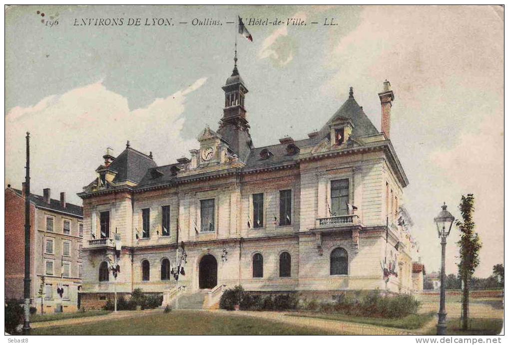 OULLINS L'HOTEL DE VILLE - Oullins