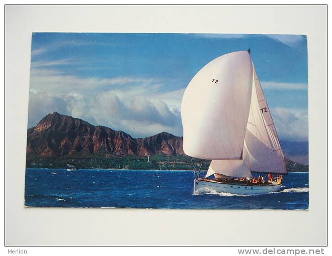 US- Hawaii -Trans-Pacific Yacht Racer Crossing The Finish Line Waikiki Beach   PU 1962  VF  D51296 - Honolulu