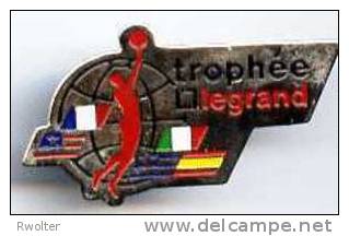 @+ Pin´s Basket - Trophée Legrand - Basketball