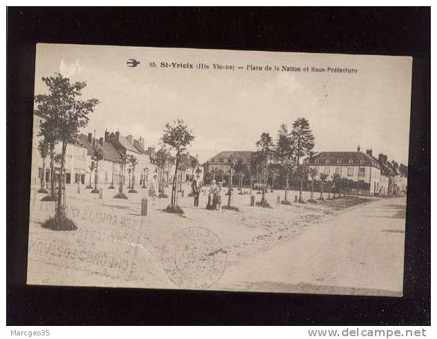 Saint Yrieixplace De La Nation & Sous Préfecture  édit.hirondelle N° 85 Animée  Belle Carte - Saint Yrieix La Perche