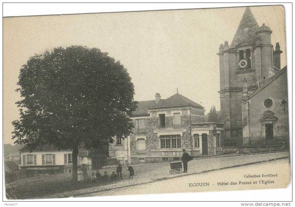 ECOUEN   Hôtel Des Postes Et L'église - Ecouen