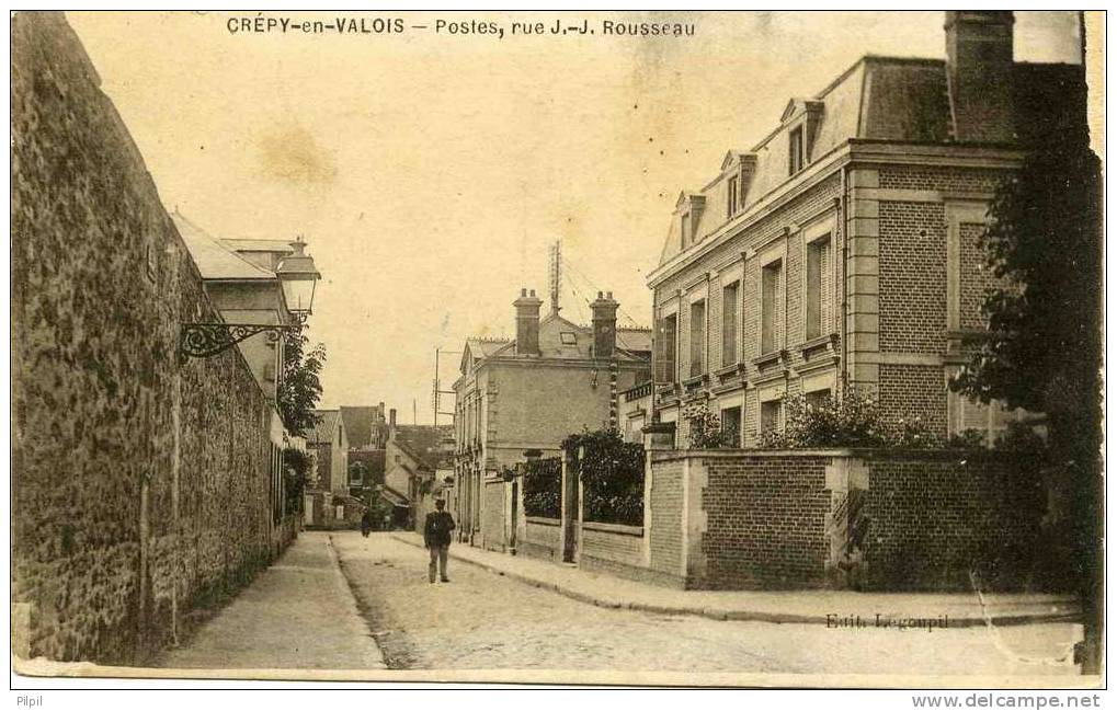 Crepy En Valois 60  La Poste Rue J- - J  Rousseau Animee - Crepy En Valois