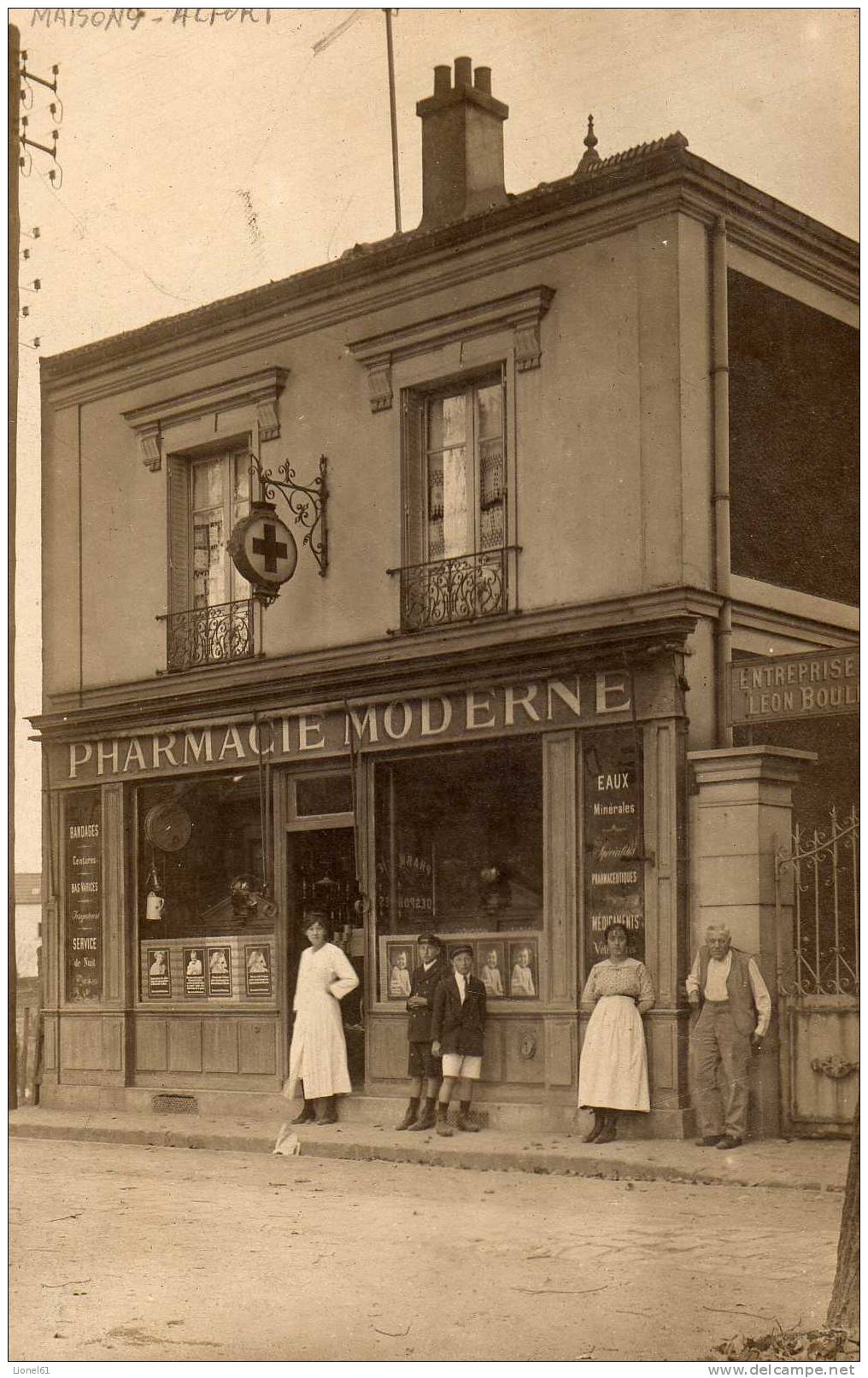 MAISON-ALFORT  : (94)  Pharmacie Moderne   CARTE PHOTO (au Dos Cachet Maison Alfort 1920) - Maisons Alfort