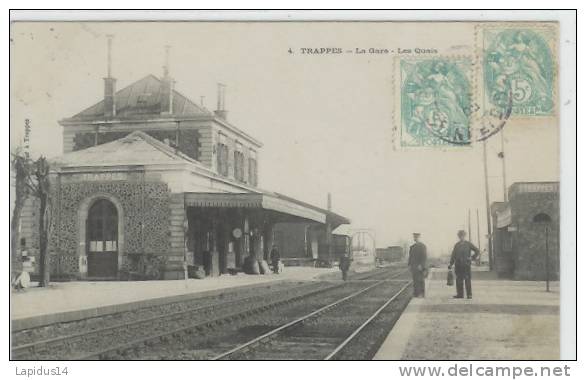 K 518* / CPA  TRAPPES   (78)     LA GARE - LES QUAIS - Trappes