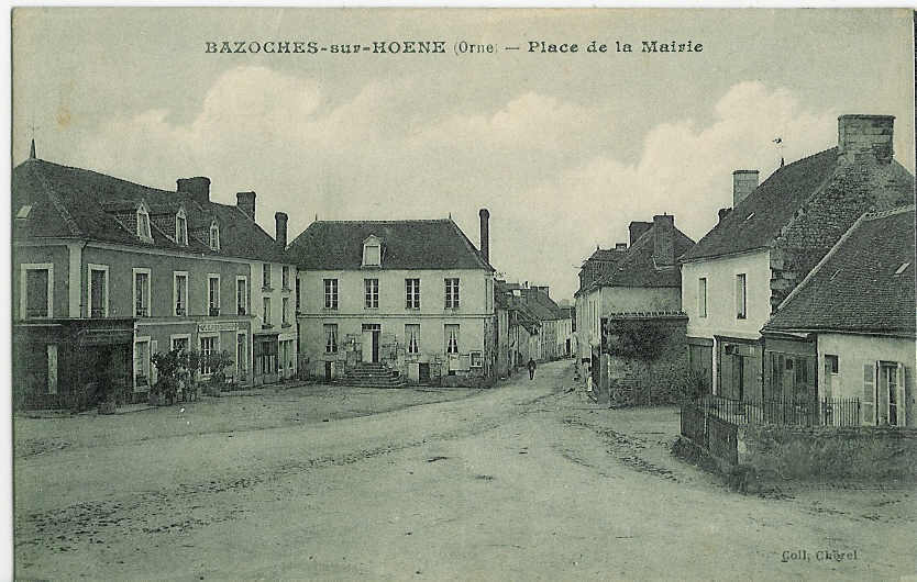 BAZOCHES-SUR-HOENE - Place De La Mairie - Bazoches Sur Hoene