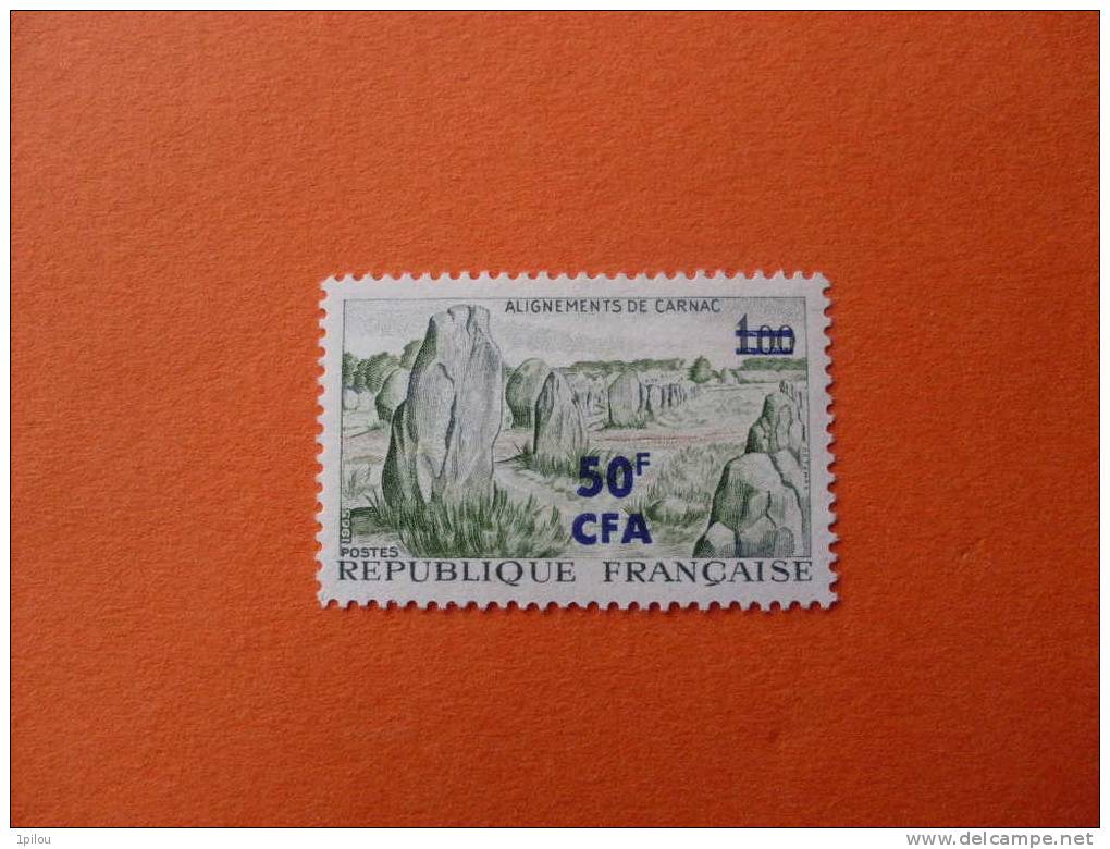 N° 377** LA REUNION.  ALIGNEMENTS DE CARNAC - Unused Stamps