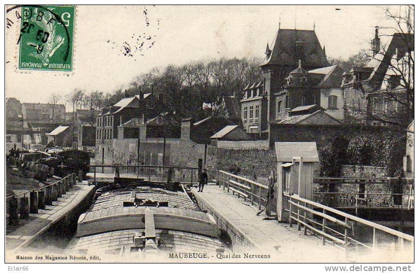 59 MAUBEUGE Animée  Le Quais Des Nerviens Passage D'une Péniche A L'écluse CPA  Année 1908   (beau Plan) - Maubeuge