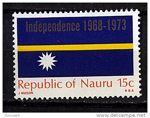 Nauru ** N° 85 - Drapeau National - Nauru