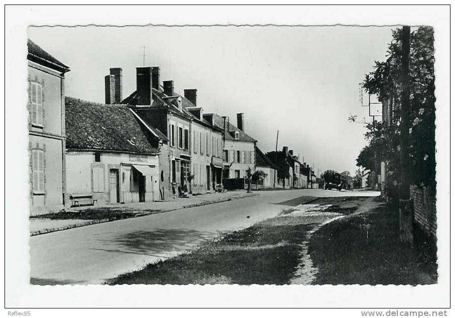 NEUVY SAUTOUR - Route De Troyes - Neuvy Sautour