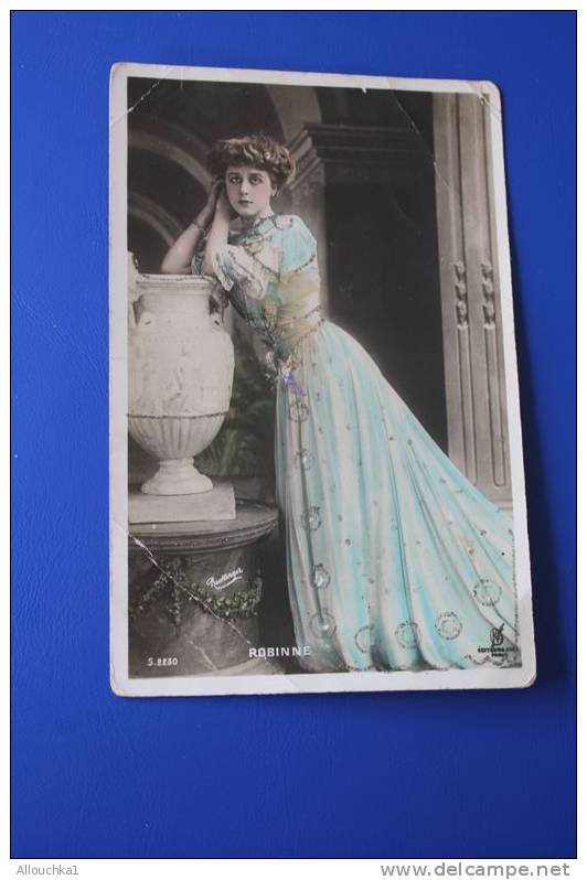 1908-SUPERBE  CARTE  EN  FANTAISIE - CARTE MIGNONNE-ARTISTE  THEATRE --ROBINNE-SUPERBE ROBE DE GALA + BRILLANTS-MONACO - Opéra