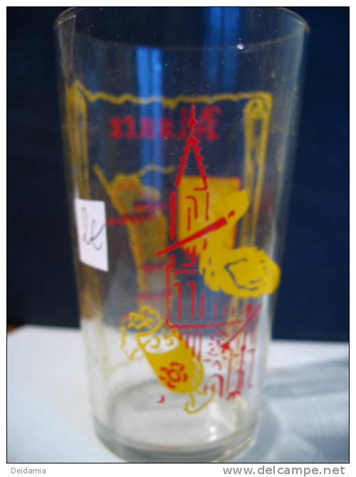 VERRE ALSACE. ECUSSON / CARTE / CIGOGNE / CLOCHER ET BIERE. TBE - Other & Unclassified