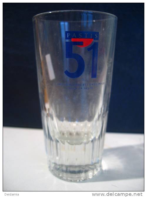 VERRE PASTIS 51. 10 CM X 5. TBE. PESE APPROXIMATIVEMENT 170GR - Other & Unclassified