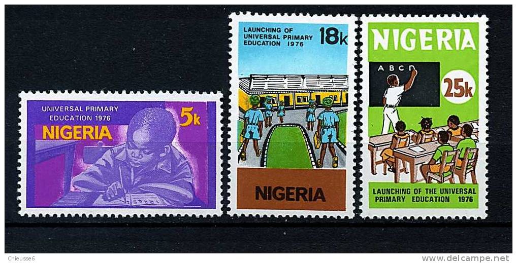 Nigeria ** N° 328 à 330 - Alphabétisation - Nigeria (1961-...)